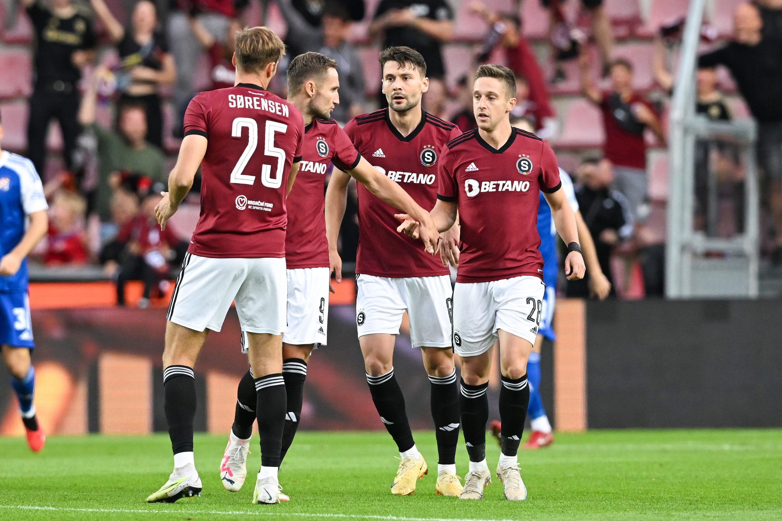 31.08.2023., stadion Letna, Prag, Ceska - Uzvratna utakmica play-offa UEFA Europske lige, Sparta Prag - GNK Dinamo Zagreb. Nogometasi Sparte slave pogodak za 1:0. Tomas Wiesner Photo: Marko Lukunic/PIXSELL