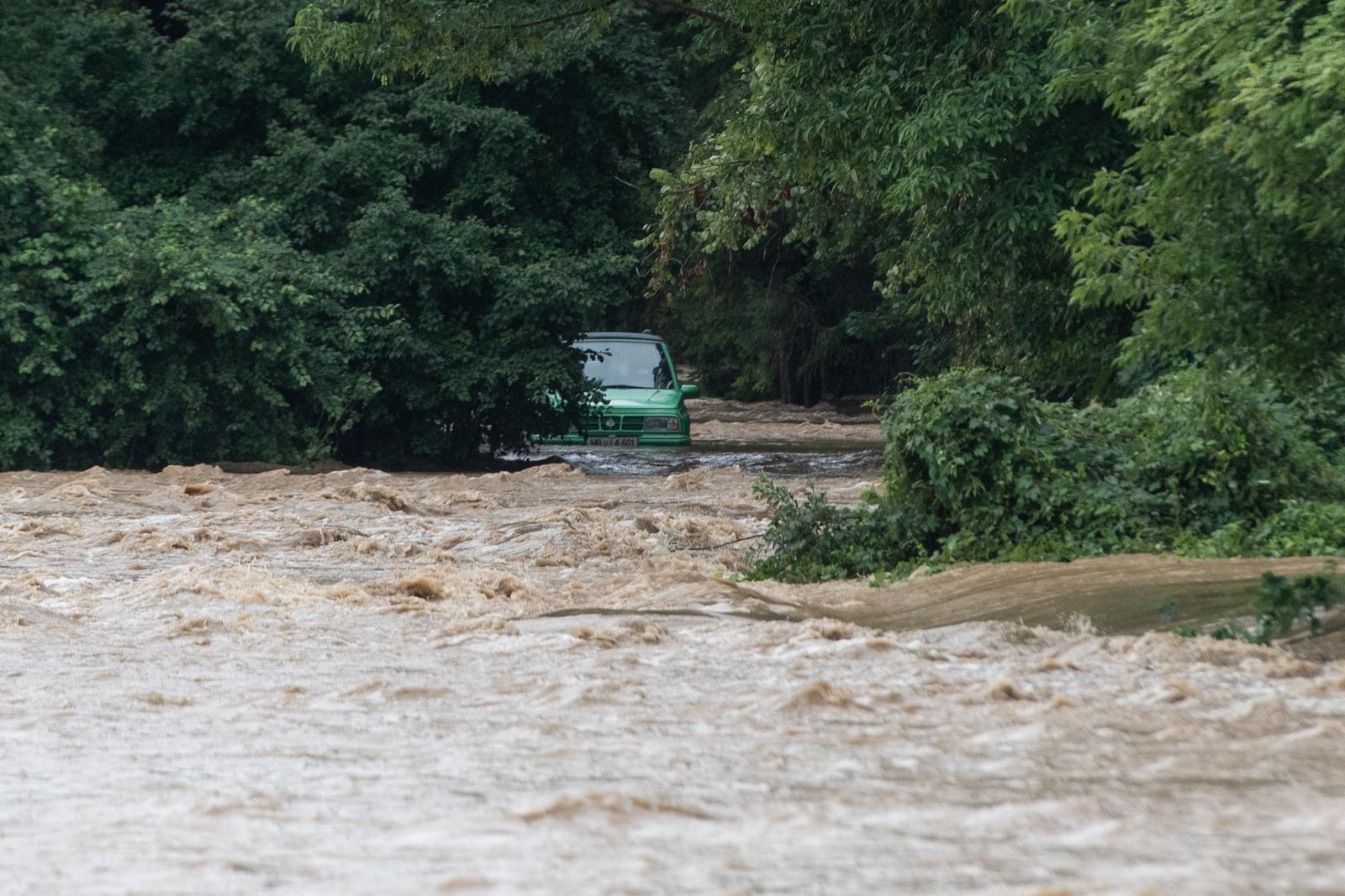 04.09.2023., Maribor, Slovenija - Nabujala Drava u Mariboru nakon nevremena. Photo: Milos Vujinovic/F.A. BOBO