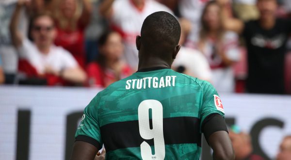 Serhou Guirassy 9, VfB Stuttgart 16.09.2023, Fußball, 1. Bundesliga, 1. FSV Mainz 05 - VfB Stuttgart, 4. Spieltag, Saison 2023/24, MEWA Arena, Mainz, Deutschland, zmdz, ** DFB & DFL regulations prohibit any use of photographs as image sequences and/or quasi-video. ** 1. FSV Mainz 05 - VfB Stuttgart *** Serhou Guirassy 9, VfB Stuttgart 16 09 2023, Football, 1 Bundesliga, 1 FSV Mainz 05 VfB Stuttgart, 4 Matchday, Season 2023 24, MEWA Arena, Mainz, Germany, zmdz, DFB DFL regulations prohibit any use of photographs as image sequences and or quasi video 1 FSV Mainz 05 VfB Stuttgart