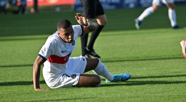 Kylian Mbappe psg FOOTBALL : Clermont Foot vs Paris Saint-Germain - Ligue 1 Uber Eats - 30/09/2023 FredericChambert/Panoramic PUBLICATIONxNOTxINxFRAxBEL