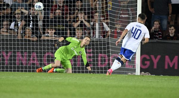 Roony Bardghji (Copenhagen), right, scores over goalkeeper Peter Vindahl (Sparta) from the penalty shot in the penalty shootout during the UEFA Champions League, 3rd qualifying round, 2nd leg, AC Sparta Praha vs FC Copenhagen, on August 15, 2023, in Prague, Czech Republic. Photo/Katerina Sulova (CTK via AP Images)