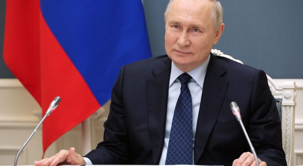epa10831597 Russia's President Vladimir Putin holds a video conference meeting on social and economic development of Russia's Krasnoyarsk Region, in Moscow, Russia, 31 August 2023.  EPA/MIKHAEL KLIMENTYEV/SPUTNIK/KREMLIN POOL MANDATORY CREDIT