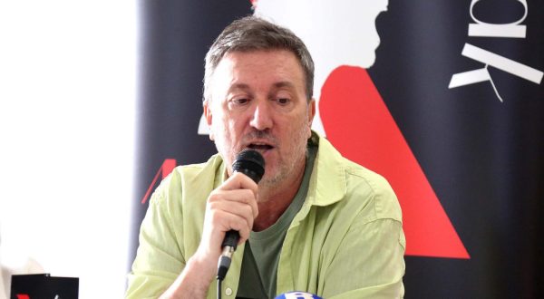 Rijeka, 05.09.2023.- Vie od 50.programa odrati æe se na ovogodinjem, 16. po redu Vriska, rijeèkog sajma knjiga i festivalu autora najavljeno je na tiskovnoj konferenciji odranoj u Muzeju moderne i suvremene umjetnosti u Rijeci. Na fotografiji programski direktor Vriska Drago Glamuzina. 
foto HINA/ Miljenko KLEPAC/ mk