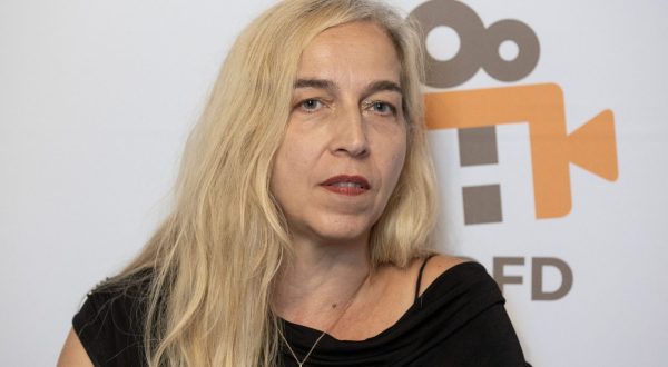 Zagreb, 06.09.2023 - Hrvatsko društvo filmskih djelatnika (HDFD) predstavilo je na konferenciji za novinare hrvatskog kandidata za 96. nagradu Oscar Američke akademije filmske umjetnosti i znanosti u kategoriji Najbolji međunarodni film. Na slici redateljica filma “Tragovi” Dubravka Turić.
foto HINA/ Damir SENČAR/ ds