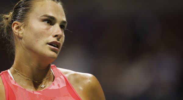 epa10847504 Aryna Sabalenka of Belarus reacts to losing a point to Madison Keys of the United States in their semifinal round match at the US Open Tennis Championships at the USTA National Tennis Center in Flushing Meadows, New York, USA, 07 September 2023. The US Open runs from 28 August through 10 September.  EPA/CJ GUNTHER