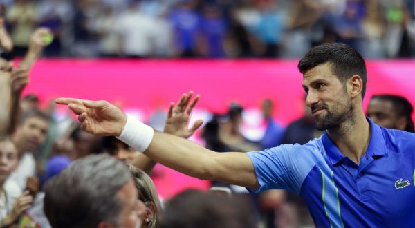 epa10853785 Novak Djokovic of Serbia celebrates after he won against Daniil Medvedev of Russia in their Men's Final match at the US Open Tennis Championships at the Flushing Meadows, New York, USA, 10 September 2023. The US Open runs from 28 August through 10 September.  EPA/SARAH YENESEL