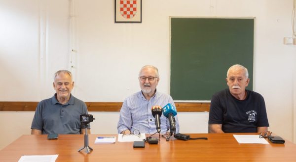 Zagreb, 11.09.2023. - Konferencija za medije Bandić Milan 365 - Stranke rada i solidarnosti na temu "Gradonačelnik Tomašević je u pravu!".
Na fotografiji Slavko Kojić.
foto HINA/ Edvard ŠUŠAK/ es