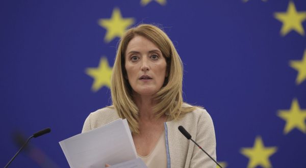 epa10854902 European Parliament President Roberta Metsola speaks during the opening of the European Parliament plenary session in Strasbourg, France, 11 September 2023. The session runs from 11 till 14 September.  EPA/JULIEN WARNAND