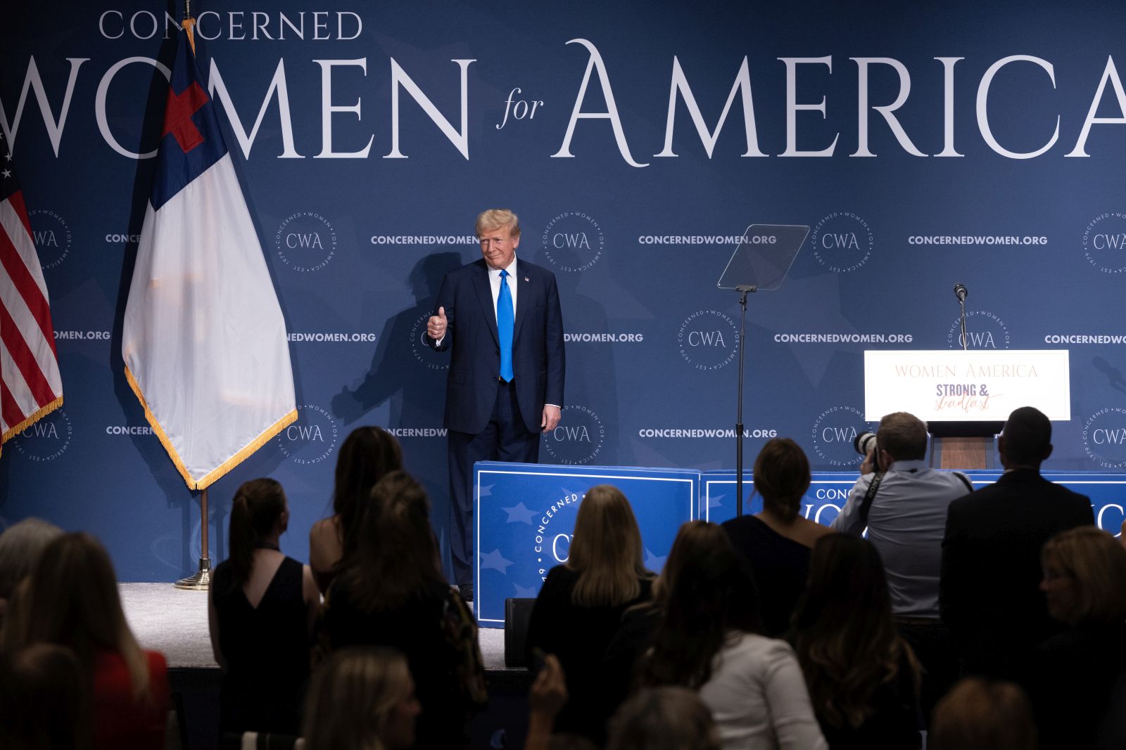 epa10863372 Former US President Donald J. Trump arrives to speak during the Concerned Women for America Leadership Summit, in Washington, DC, USA, 15 September 2023. The event features speeches by 2024 Republican presidential candidates former US President Donald J. Trump and Florida Governor Ron DeSantis.  EPA/MICHAEL REYNOLDS