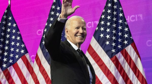 epa10875962 US President Joe Biden delivers remarks at the Congressional Hispanic Caucus Institute 46th Annual gala at the Walter E. Washington Convention Center in Washington, DC, USA, 21 September 2023.  EPA/Ron Sachs / POOL