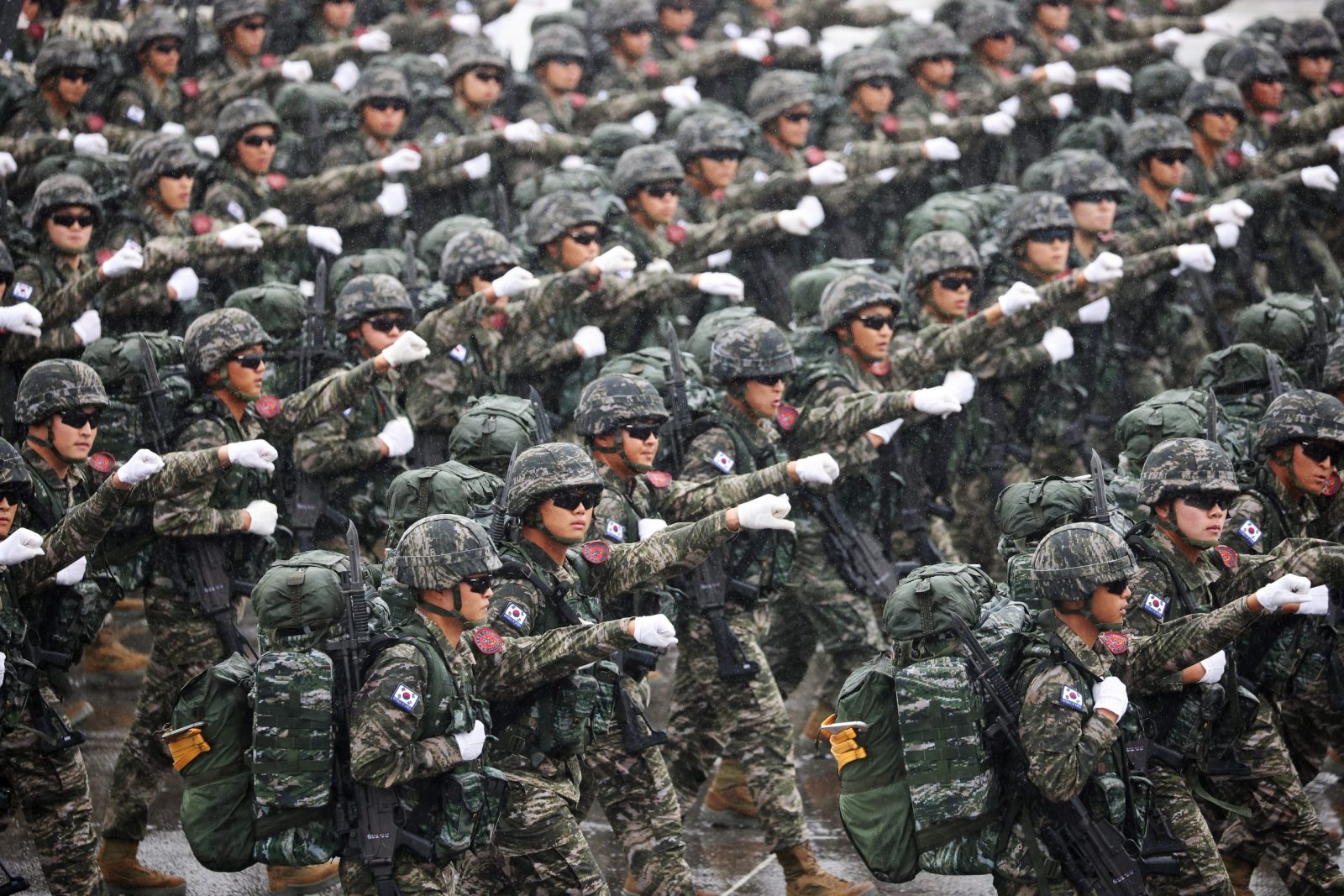 epa10883286 South Korean troops march during a celebration to mark the 75th anniversary of Korea Armed Forces Day in Seongnam, South Korea, 26 September 2023.  EPA/KIM HONG-JI/POOL