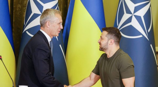epa10887432 Ukrainian President Volodymyr Zelensky (R) and NATO Secretary General Jens Stoltenberg (L) shake hands during a joint press conference following their meeting in Kyiv (Kiev), Ukraine, 28 September 2023. Jens Stoltenberg arrived in Kyiv to meet with Zelensky and top Ukrainian officials in support of the country amid the Russian invasion.  EPA/SERGEY DOLZHENKO