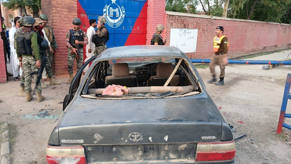 epa10890020 Pakistani security officials inspect the scene of a suicide bomb blast at a Mosque during Friday prayers in Khyber Pakhtunkhwa's Hangu district, Pakistan, 29 September 2023. According to Hangu District Police Officer Nisar Ahmed, at least four people were killed and over a dozen were wounded on 29 September in a suicide bomb explosion inside a mosque at the Doaba police station in Khyber Pakhtunkhwa's Hangu district.  EPA/BASIT GILANI