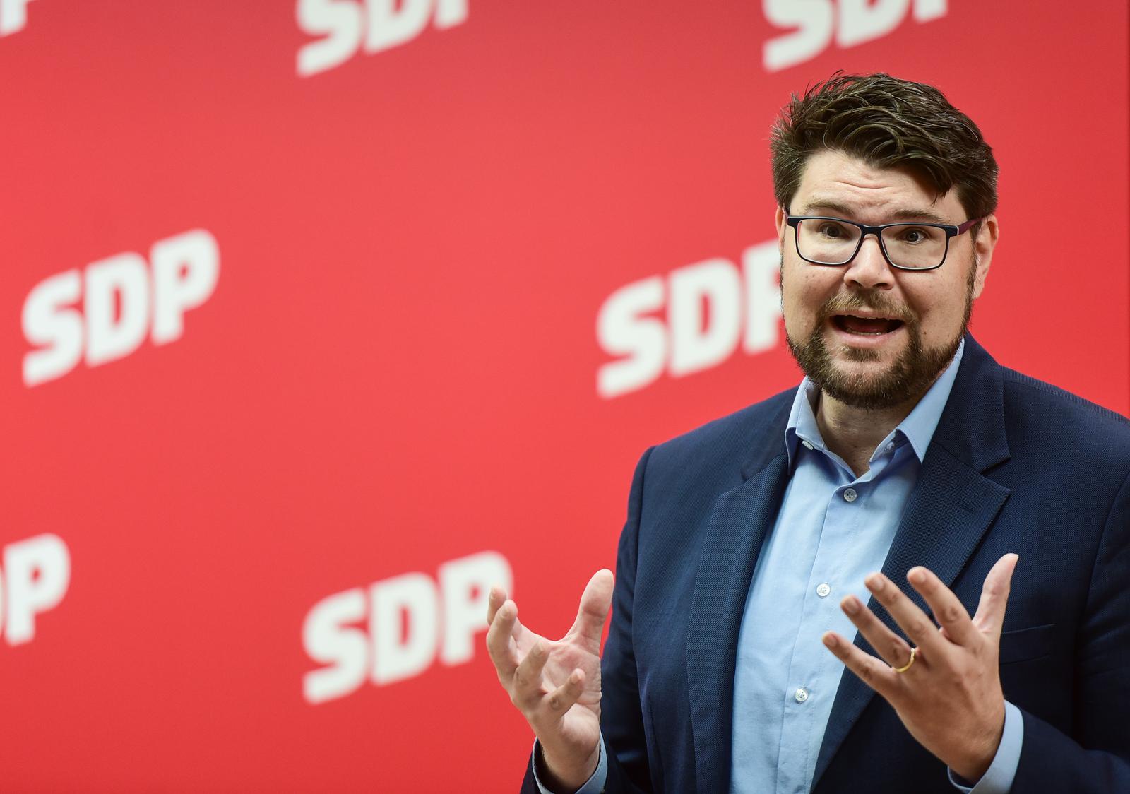 01.09.2023, Zagreb - Konferencija za medije u Sredisnjici SDP-a. O SDP-ovim mjerama za dostojanstven zivot umirovljenika govorit ce predsjednik SDP-a Pedja Grbin te saborski zastupnik i clan Predsjednistva SDP-a Branko Grcic. Photo: Neva Zganec/PIXSELL
