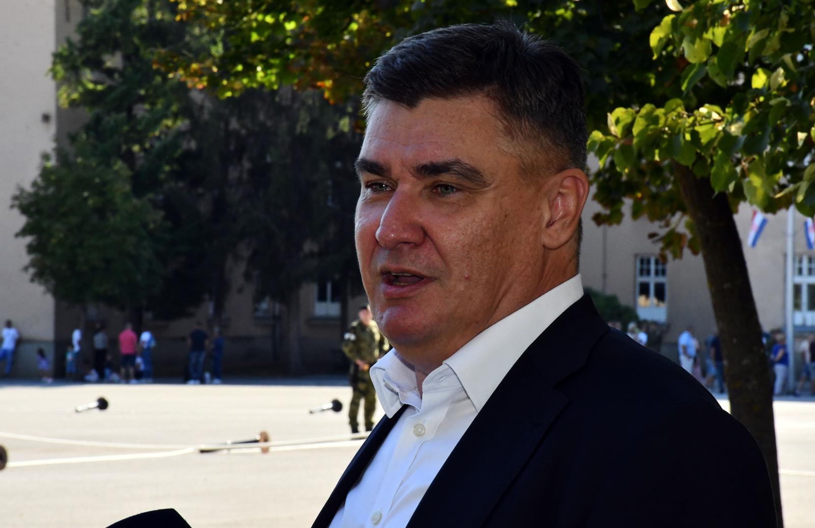 01.09.2023., Pozega - Predsjednik Republike i vrhovni zapovjednik oruzanih snaga Republike Hrvatske Zoran Milanovic sudjelovao je na svecanoj prisezi 39. narastaja rocnih vojnika na dragovoljnom vojnom osposobljavanju u vojarni "123. brigade HV". Photo: Ivica Galovic/PIXSELL