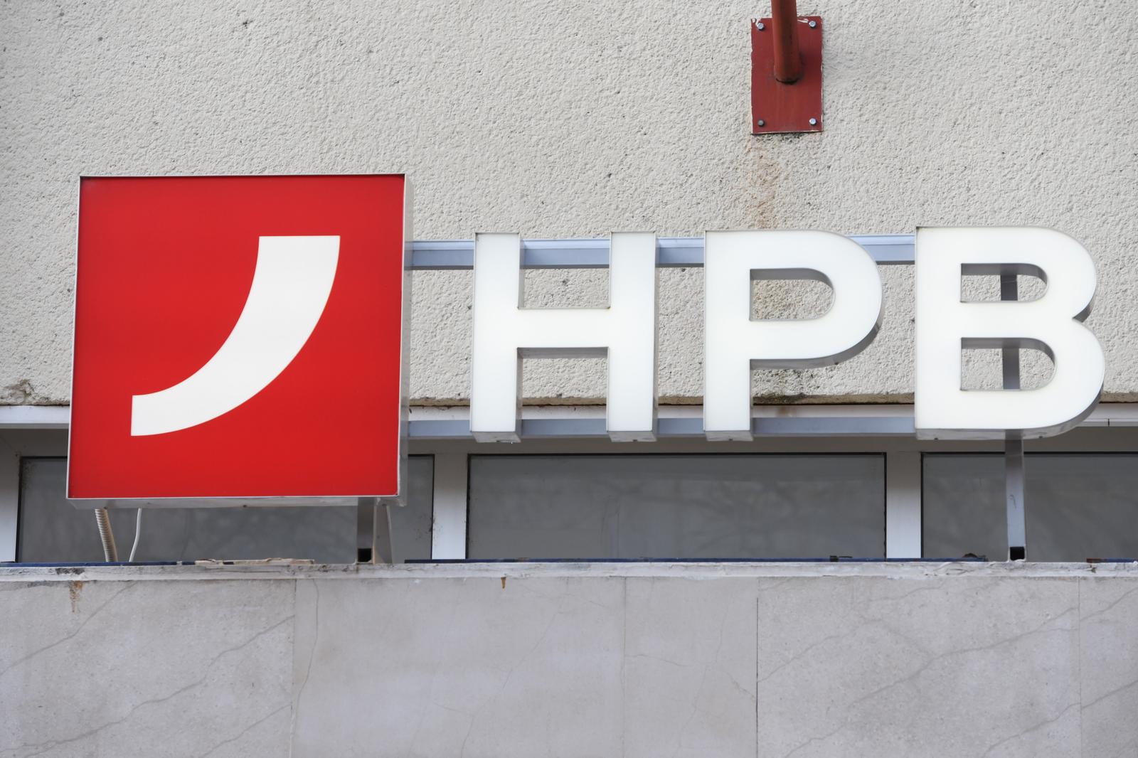 02.03.2022., Sibenik - Jedinstveni sanacijski odbor u suradnji s HNB-om odlucio je da Hrvatska postanska banka preuzme Sberbank u Hrvatskoj. Svi depoziti gradjana i tvrtki, bez obzira na njihov iznos, su sigurni i bit ce dostupni po otvaranju poslovnica. Photo: Hrvoje Jelavic/PIXSELL