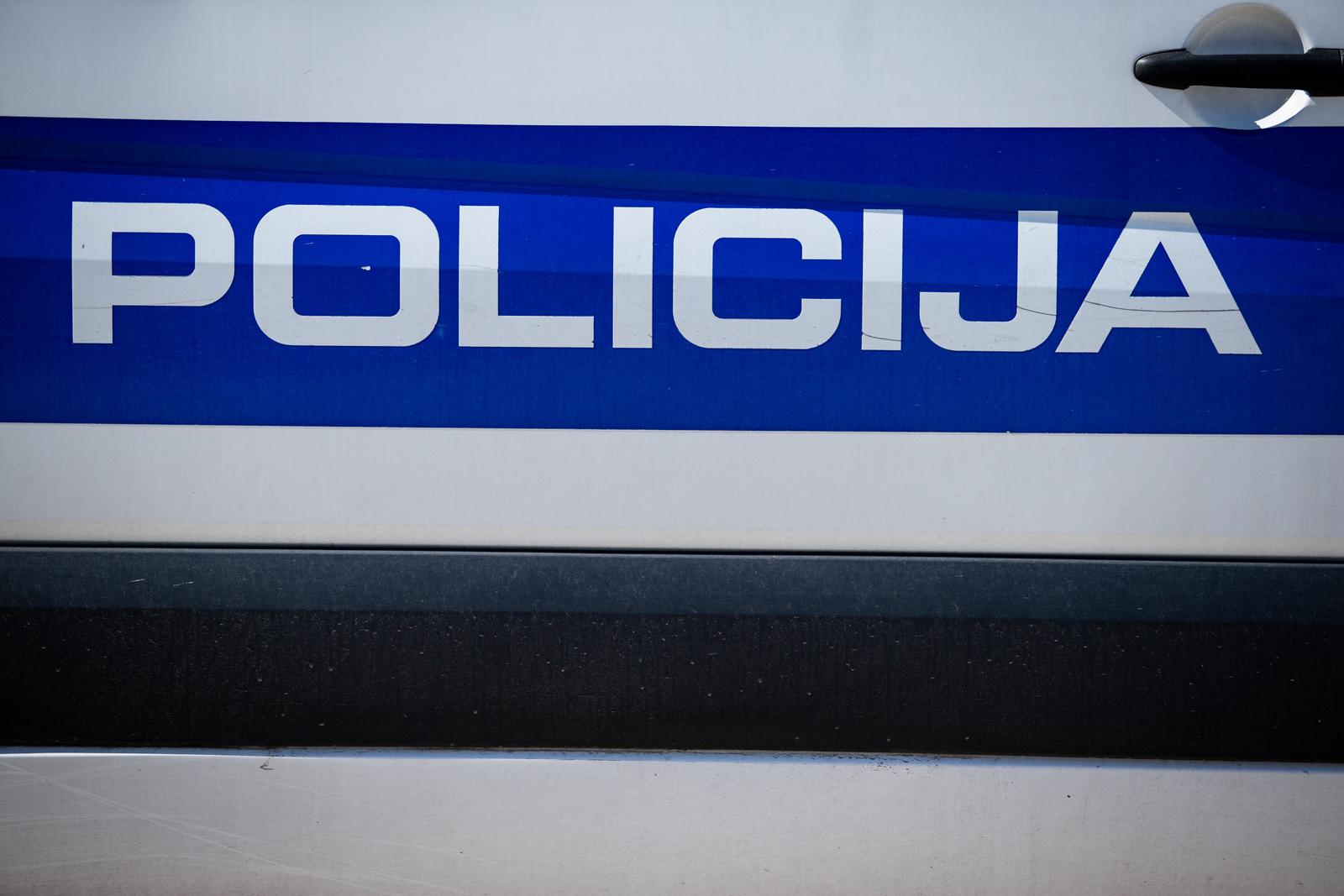 02.09.2020., Split - Potraga za odbjeglim optuzenikom za tesko ubojstvo Branimirom Caleta koji je pobjegao pravosudnim policajcima kada su ga sa Zupanijskog suda vodili prema sluzbenom kombiju kojim je trebao biti vracen u zatvor na Bilicama. Branimiru Caleta sudi se zbog ubojstva Ukrajinke Ganne Kitaeve, koja je bila u osmom mjesecu trudnoce. Photo: Milan Sabic/PIXSELL