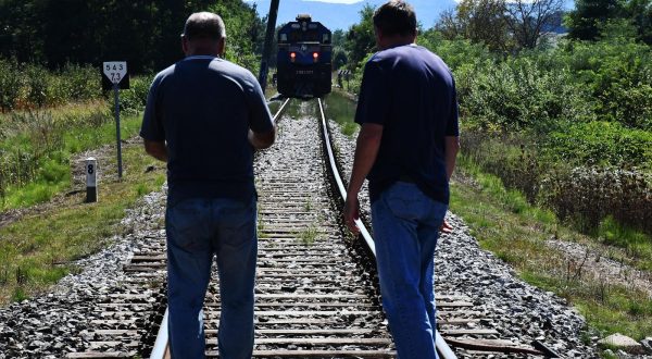 02.09.2023., Trenkovo - Na pruznom prijelazu u Trenkovu u naletu vlaka na automobil ozlijedjeno vise osoba.. Photo: Ivica Galovic/PIXSELL