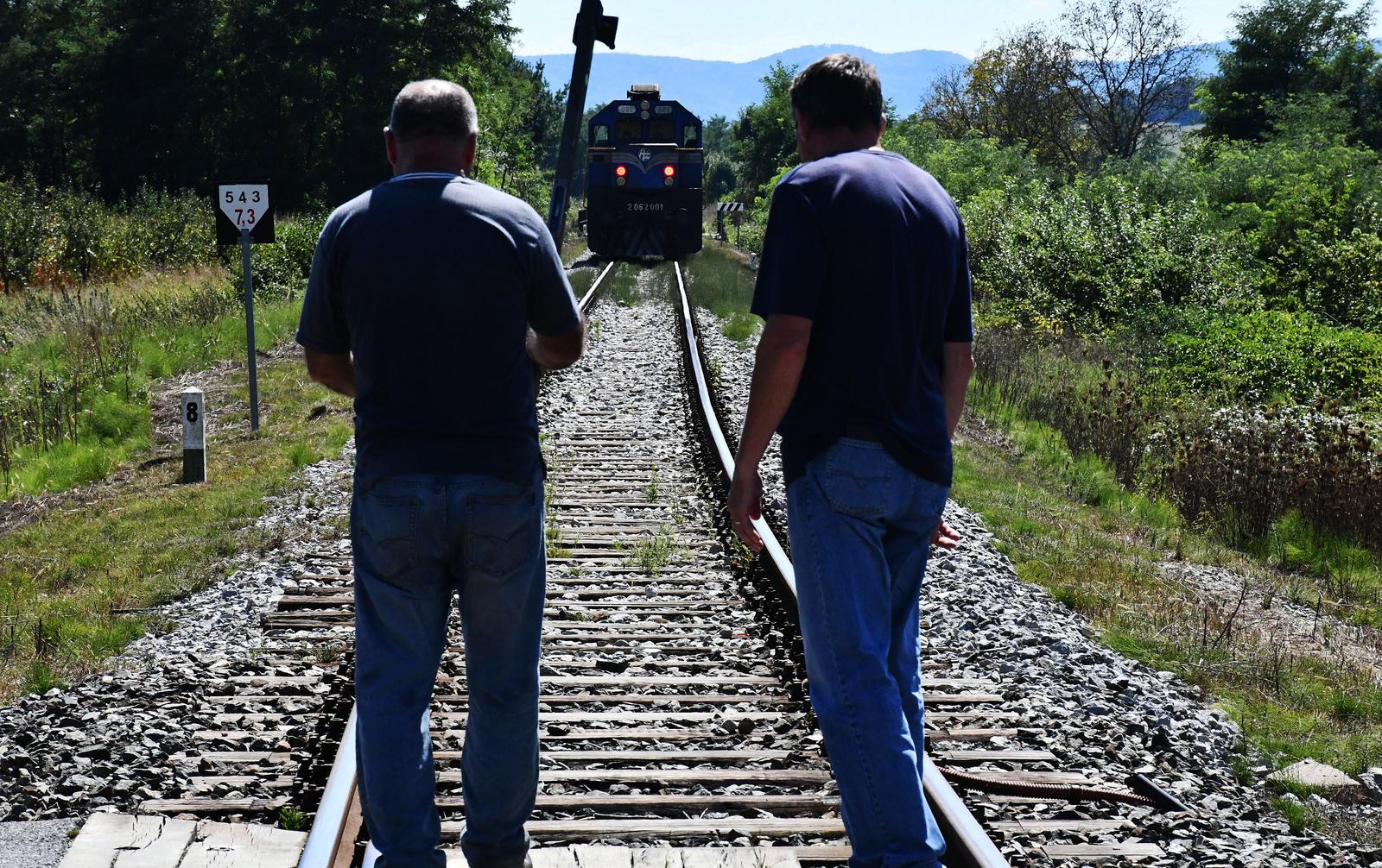 02.09.2023., Trenkovo - Na pruznom prijelazu u Trenkovu u naletu vlaka na automobil ozlijedjeno vise osoba.. Photo: Ivica Galovic/PIXSELL