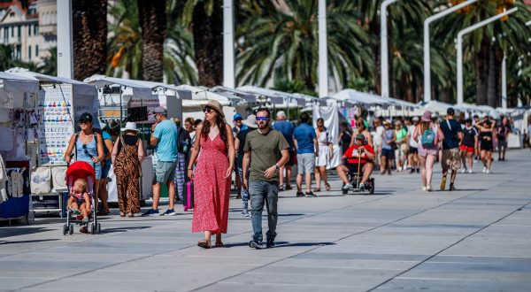 03.09.2023., Split - Prva rujanska nedjelja u centru Splita. Photo: Zvonimir Barisin/PIXSELL