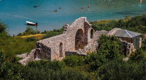 26.08.2023., Otok Brac Lovrecina - Pogled na uvalu Lovrecina na sjevernoj strani Otoka Braca. Photo: Zvonimir Barisin/PIXSELL