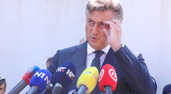 05.09.2023.,Supetar - Predsjednik Vlade Andrej Plenkovic sudjelovao  svecanom otvorenju Organizacijske jedinice Odjela za pruzanje izvaninstitucionalnih usluga Centra za odgoj i obrazovanje ''Juraj Bonaci''  na otoku Bracu nakon cega se obratio medijima. Photo: Ivo Cagalj/PIXSELL