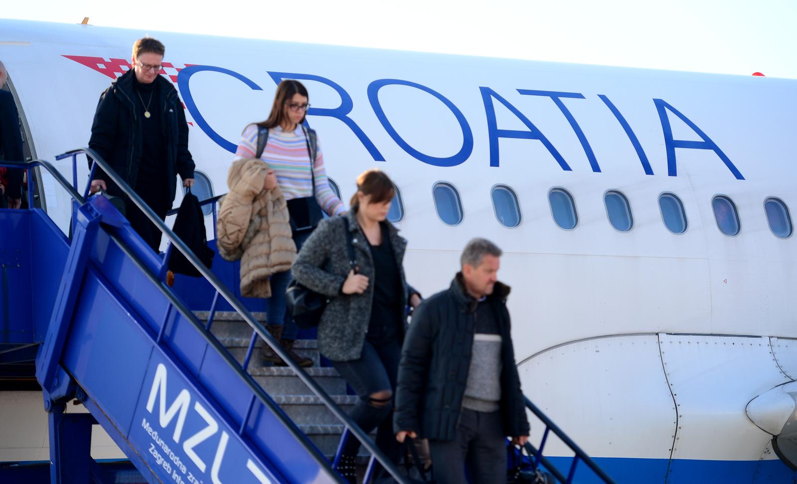 05.12.2017., Zagreb - Putnicki terminal Zracne luke Franjo Tudjman. "nZrakoplov kompanije Croatia Airlines. "nPhoto: Marko Prpic/PIXSELL