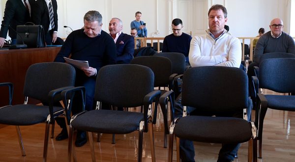 06.02.2023., Osijek - Na Zupanijskom sudu nastavljeno je sudjenje braci Zoranu i Zdravku Mamicu te jos petorici okrivljenika koje se tereti za zlocinacko udruzenje i izvlacenje novca. Photo: Davor Javorovic/PIXSELL