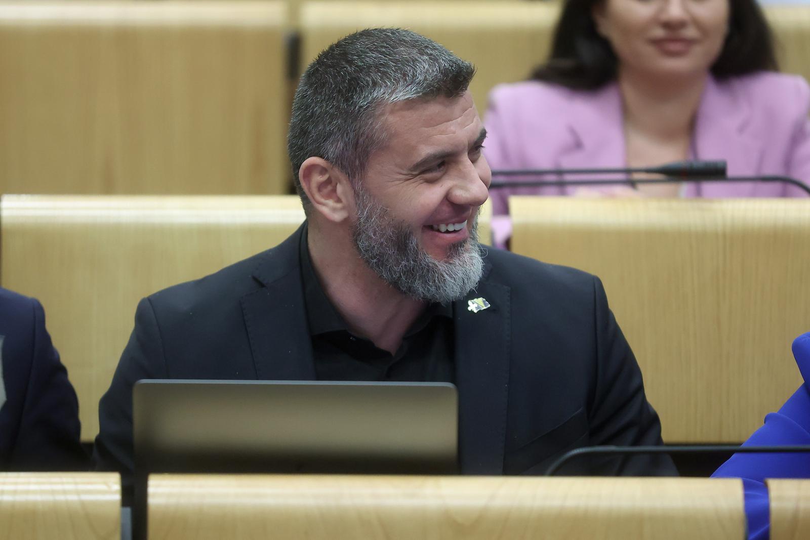 06.04.2023., Sarajevo, Bosna i Hercegovina - Sjednica Predstavnickog doma Parlamenta Federacije BiH na kojoj se razmatra Informacija o Odluci o imenovanju premijera, zamjenika premijera i ministara u Vladi Federacije BiH. Photo: Armin Durgut/PIXSELL