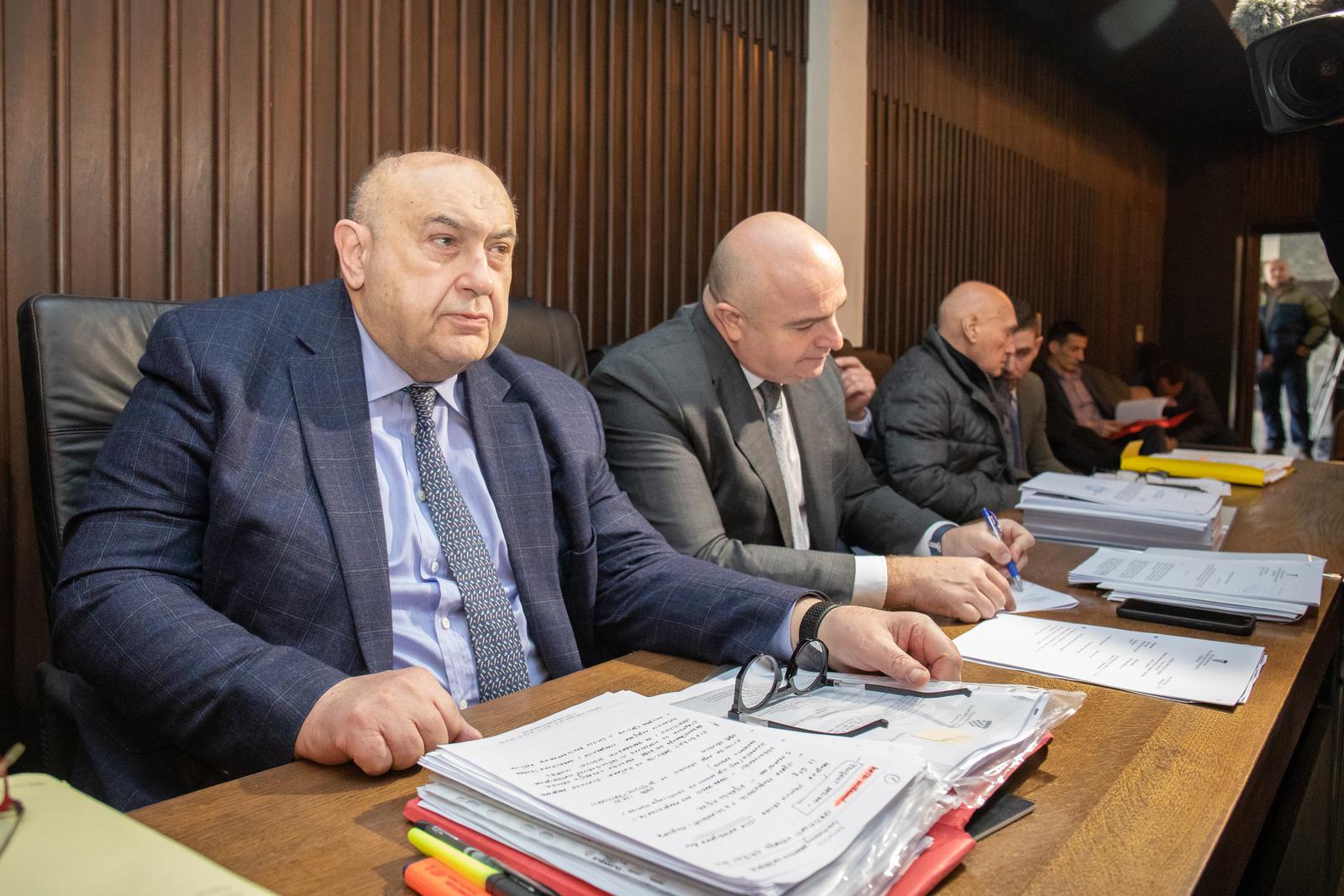 07..02.2023., Zupanijski sud, Dubrovnik - Pocelo sudjenje u slucaju tragedije u Hidroelektrani Dubrovnik u Platu u kojoj su zivote izgubili trojica djelatnika HEP-a Mato Maskaric Ivica Zvrko i Davor Pozniak. Optuznicom su okrivljeni bivsi direktor Pogona elektrane Mato Miskovic te dvojica tadasnjih direktora u HEP-ovoj tvrtki kceri, HEP Proizvodnji, Nikola Rukavina i Zeljko Starman. U dvije zasebne tocke optuznicom se terete i dvojica nadzornika radova Ivica Nujic i Miljenko Vucic. Osim protiv navedenih, optuznica je podignuta i protiv pravne osobe HEP Proizvodnja d.o.o.   Photo: Grgo Jelavic/PIXSELL