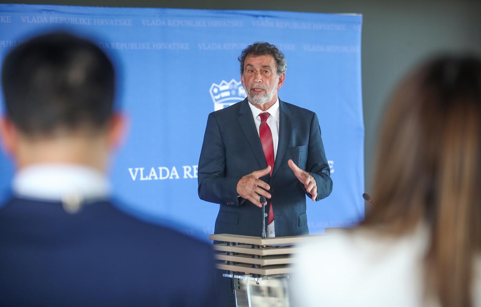 07.09.2023., Zagreb - U NSK-a odrzana 248. sjednica Vlade RH. Prije sjednice izjavu je dao ministar znanosti i obrazovanja Radovan Fuchs.  Photo: Slavko Midzor/PIXSELL