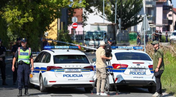 08.09.2023., Zagreb - Prometna nesreca na kolniku ulice Zitnjak gdje je doslo do naleta teretnog vozilo na dijete uslijed cega je dijete preminulo. Ocevid je u tijeku.  Photo: Matija Habljak/PIXSELL
