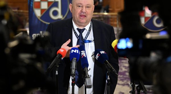 09.03.2023., Zagreb - Skupstina GNK Dinamo odrzana u hotelu Sheraton. Nakon skupstine koja je prekinuta zbog kvoruma Damir Zoric dao izjavu za medije.  Photo: Marko Lukunic/PIXSELL