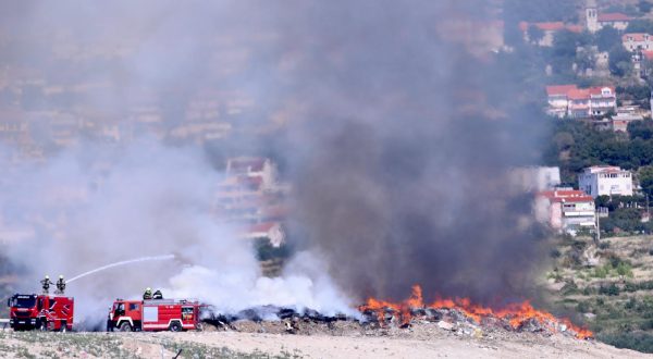 09.09.2023., Split - Buknuo je požar na odlagalištu otpada Karepovac. Photo: Ivo Cagalj/PIXSELL