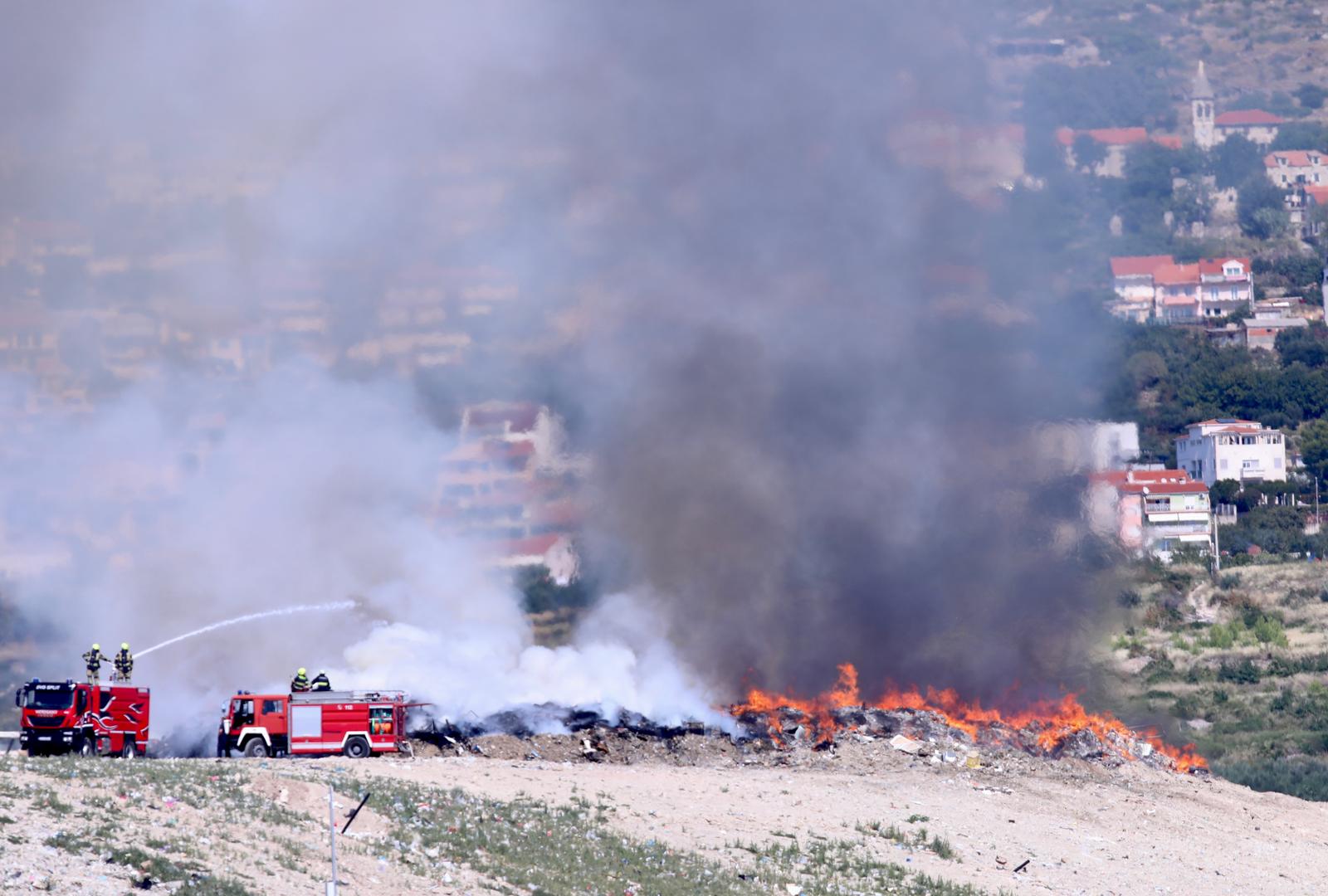 09.09.2023., Split - Buknuo je požar na odlagalištu otpada Karepovac. Photo: Ivo Cagalj/PIXSELL