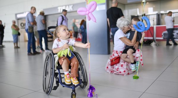 09.09.2023., Zagreb -  Lava Petrusic vratila se sa ljecenja spinalne misicne atrofije na kojem je bila u SAD-u. Photo: Igor Soban/PIXSELL