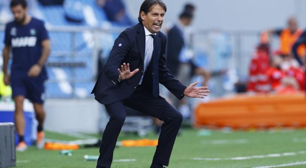 Reggio Emilia, Italien, 08.10.2022: Head Coach Simone Inzaghi (FC Internazionale) schreit waehrend des Spiels der Serie A zwischen US Sassuolo vs Inter Mailand im Mapei Stadium  am 08. October 2022 in Reggio Emilia, Italien. (Foto von Matteo Ciambelli/DeFodi Images)

Reggio Emilia, Italy, 08.10.2022: Head Coach Simone Inzaghi (FC Internazionale) yells during the Serie A match between US Sassuolo vs FC Internationale at Mapei Stadium on October 8, 2022 in Reggio Emilia, Italy. (Photo by Matteo Ciambelli/DeFodi Images)  Photo: Matteo Ciambelli/DeFodi Images/Pixsell/PIXSELL