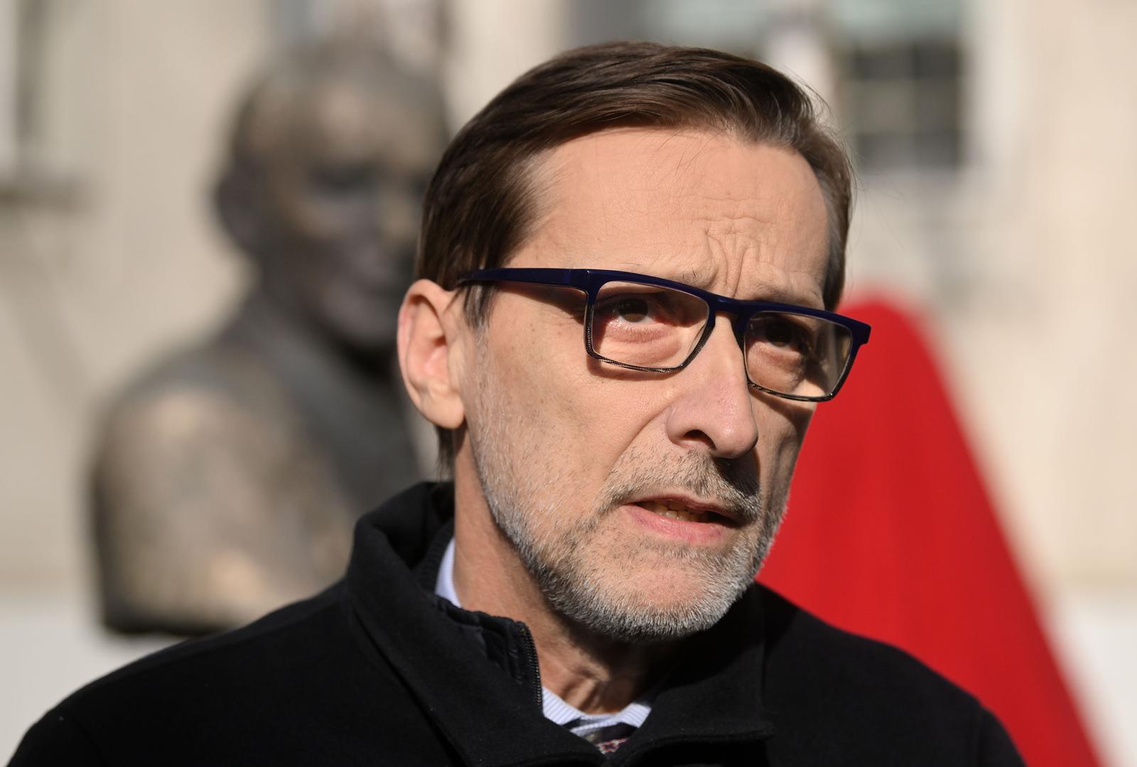 10.02.2023., Zagreb - Svecana proslava Dana Matice hrvatske, otkrivanje biste osnivaca Matice hrvatske grofa Janka Draskovica, rad akademskog kipara Stipe Sikirice. Miro Gavran Photo: Marko Lukunic/PIXSELL