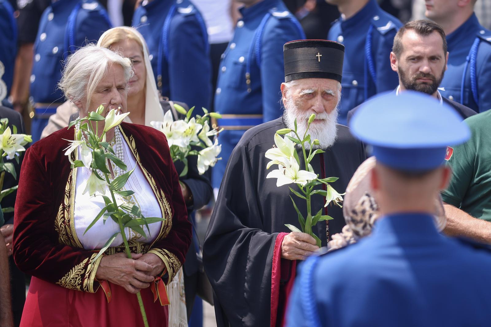11.07.2023., Potocari, Bosna i Hercegovina - Brojni uzvanici polozili su cvijece na spomenik zrtvama genocida u Srebrenici. Photo: Armin Durgut/PIXSELL