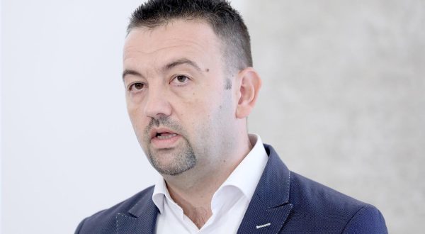 12.09.2023., Zagreb - Odrzana je 28. sjednica Predsjednistva Hrvatskoga sabora s predsjednicima klubova zastupnika kojom je predsjedao predsjednik HS Gordan Jandrokovic. Tema sjednice bila je dnevni red predstojece sjednice. Nakon sjednice konferenciju za medije odrzao je Marijan Pavlicek. Photo: Patrik Macek/PIXSELL