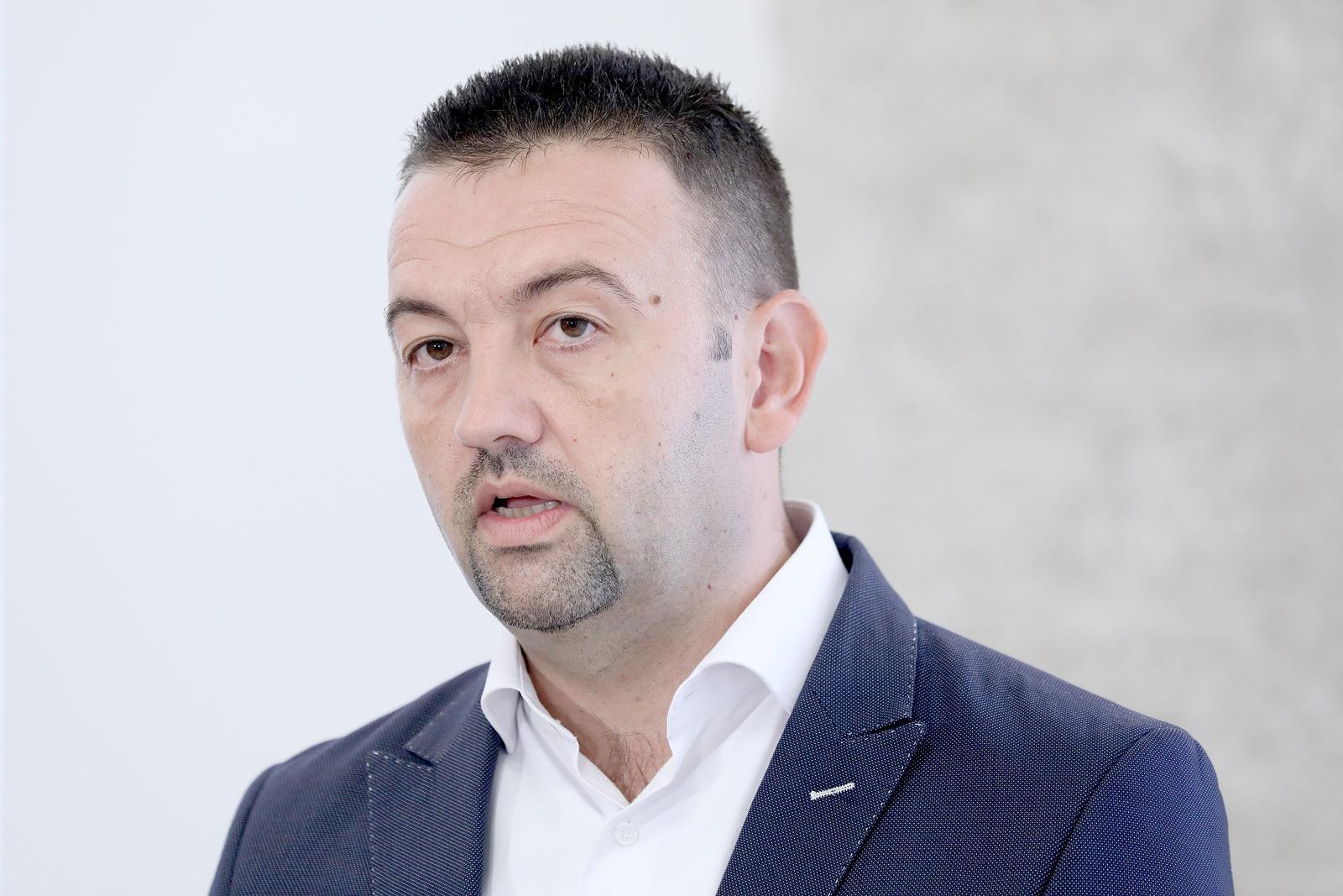 12.09.2023., Zagreb - Odrzana je 28. sjednica Predsjednistva Hrvatskoga sabora s predsjednicima klubova zastupnika kojom je predsjedao predsjednik HS Gordan Jandrokovic. Tema sjednice bila je dnevni red predstojece sjednice. Nakon sjednice konferenciju za medije odrzao je Marijan Pavlicek. Photo: Patrik Macek/PIXSELL