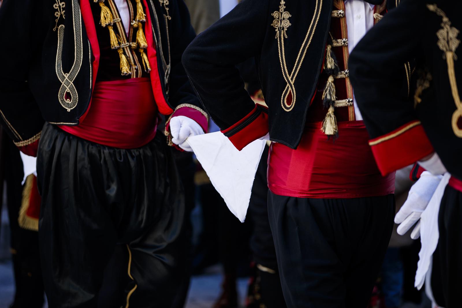 13.02.2022., Split - Hrvatska bratovština “Bokeljska mornarica 809.” Split, pod pokroviteljstvom Predsjednika RH, Ministarstva kulture i medija RH, Ministarstva vanjskih i europskih poslova RH, Splitsko-dalmatinske županije i Grada Splita te uz svesrdnu potporu Splitsko-makarske nadbiskupije, Kotorske biskupije, Zajednice bokeljskih Hrvata i Hrvatskog pomorskog muzeja Split, organizira 150. proslavu blagdana sv. Tripuna u Splitu.
Pripadnici hrvatskih bratovština Bokeljska mornarica 809 iz Zagreba, Rijeke, Pule, Splita i Dubrovnika, uz pratnju Orkestra HRM-a, na Peristilu će postaviti Kolo sv. Tripuna u tradicionalnim odorama mornara i časnika Bokeljske mornarice. Photo: Milan Sabic/PIXSELL