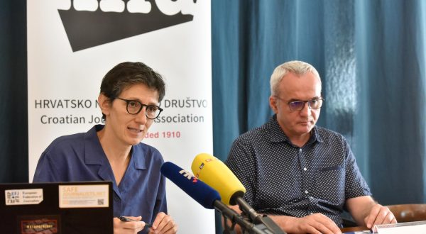 13.7.2022., Zagreb -  U Hrvatskom novinarskom drustvu odrzana je konferencija za medije na kojoj su predsjednik HND-a Hrvoje Zovko i predsjednica Europske federacije novinara, te predsjednica Sindikata novinara Hrvatske Maja Sever upozorili na prijetnje slobodi novinarskog rada. Photo: Davorin Visnjic/PIXSELL