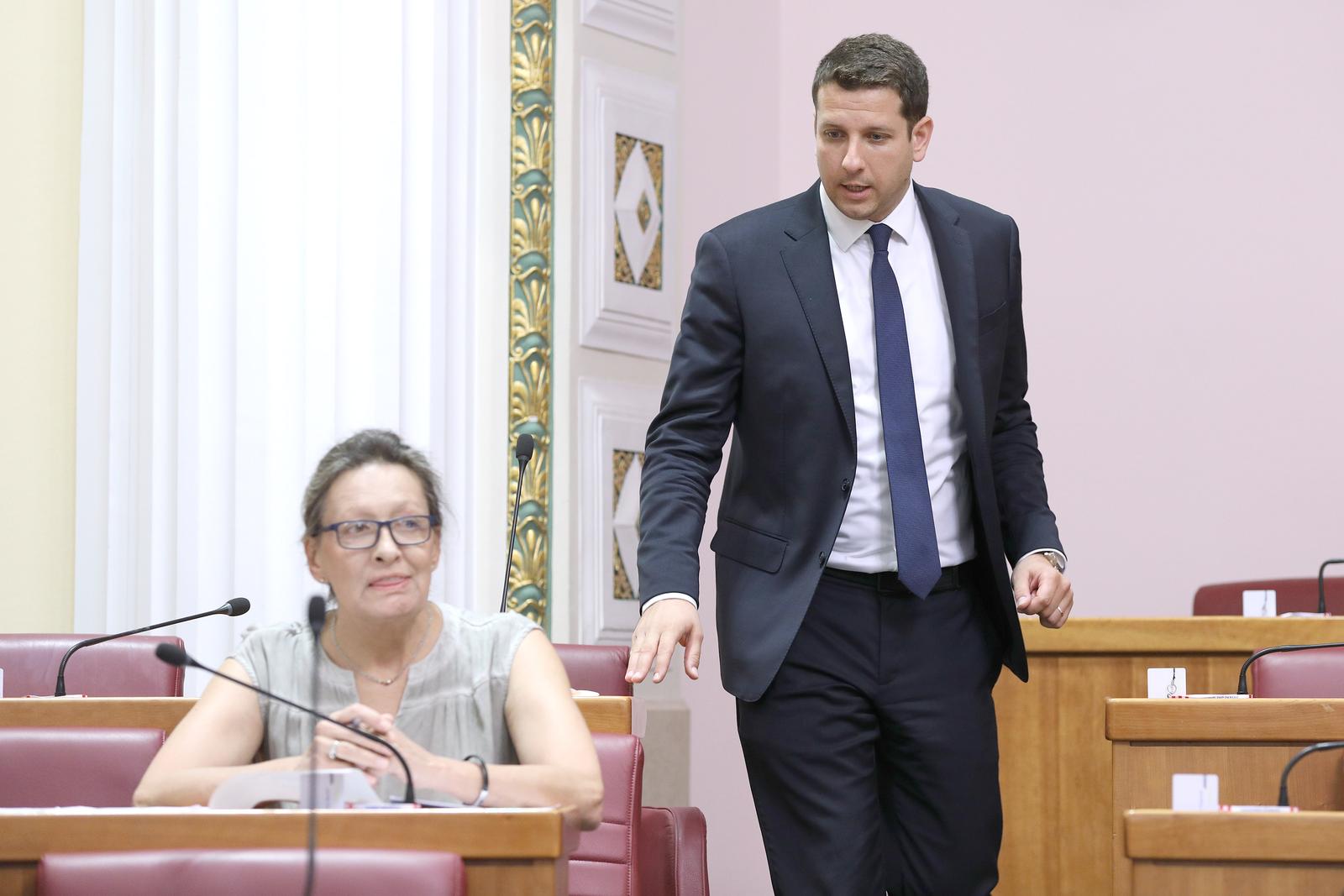 13.07.2023., Zagreb - Sabor 16. sjednicu nastavlja izjasnjavanjem o podnesenim amandmanima. Pocetak sjednice pokazao je da su zastupnici vec mislima na godisnjem odmoru jer su u sabornici, uz predsjedavajuceg Furia Radina, bili samo Marin Lerotic, Ursa Raukar, Pedja Grbin i Mirela Ahmetovic. Photo: Patrik Macek/PIXSELL