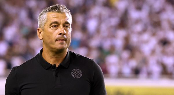 13.08.2023., Gradski stadion Poljud, Split - SuperSport HNL, 04. kolo, HNK Hajduk - NK Slaven Belupo. Adnan Custovic mijenja kaznjenog trenera Hajduka Ivana Leku.  Photo: Ivana Ivanovic/PIXSELL