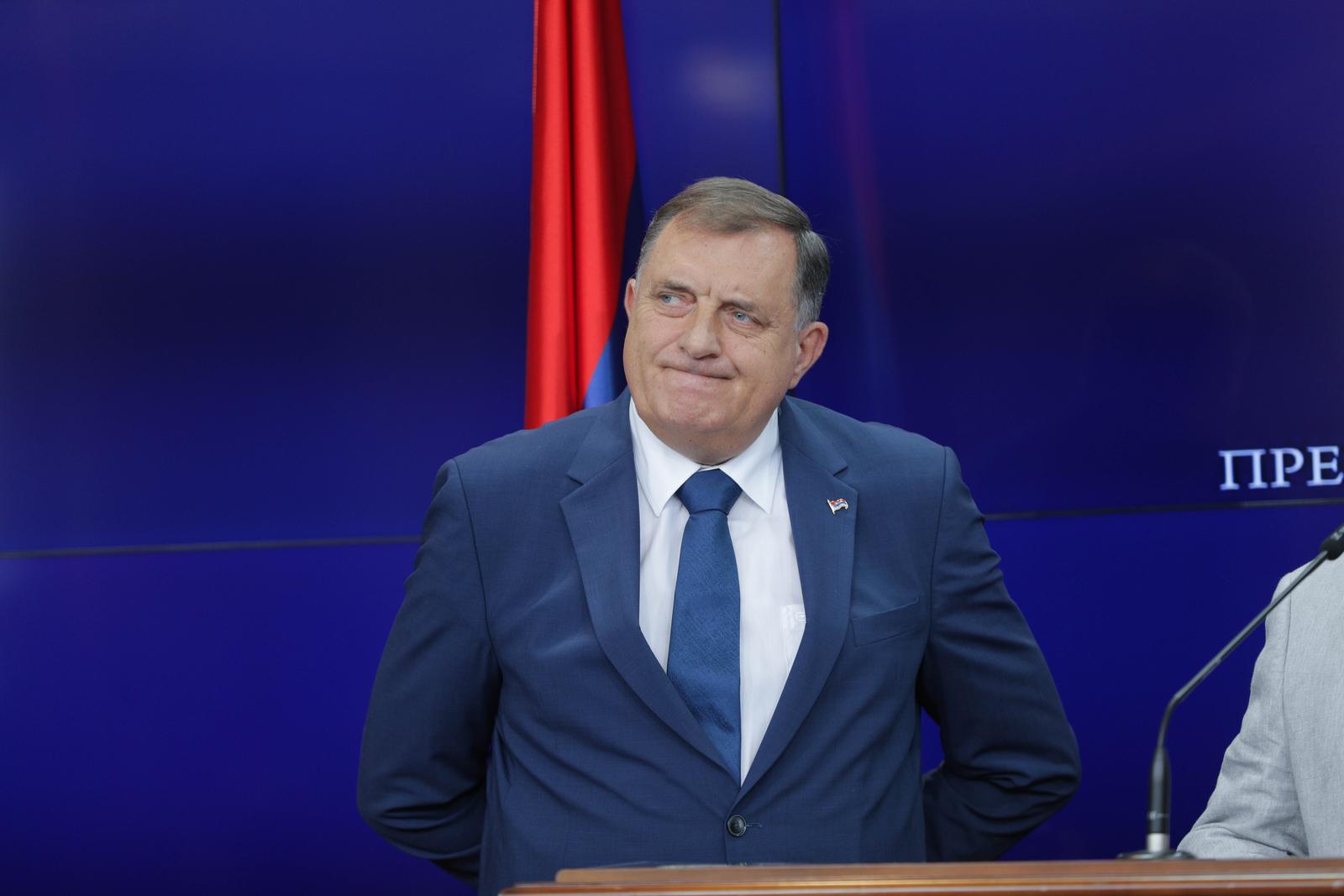 13.09.2023., palata Republike, Banjaluka (BiH) – Milorad Dodik, predsjednik RS, Nenad Stevandic, predsjednik Narodne skupstine RS, i Stasa Kosarac, ministar vanjske trgovine i ekonomskih odnosa BiH, odrzali su konferenciju za medije nakon sastanka predstavnika institucija RS-a, lidera stranaka i zastupnika iz RS-a u institucijama BiH.   Photo: Dejan Rakita/PIXSELL