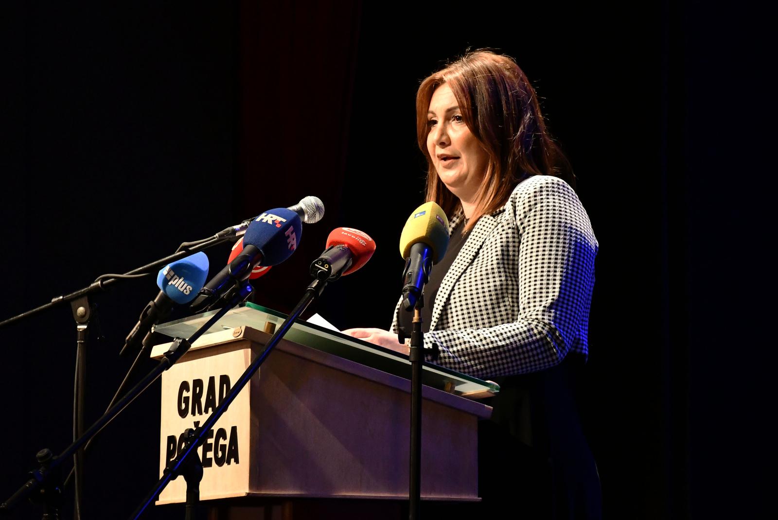 14.04.2023., Pozega - Obiljezavanje Dana Pozesko-slavonske zupanije. U gradskom kazalistu odrzana je svecana sjednica Zupanijske skupstine. Zupanica Pozesko-slavonske zupanije Antonija Jozic Photo: Ivica Galovic/PIXSELL