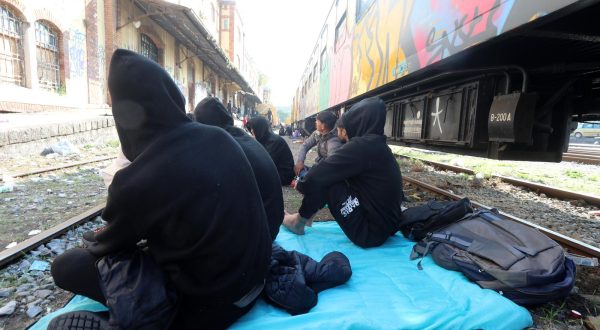 14.10.2022., Rijeka - Migranti na zeljeznickom kolodvoru.
  Photo: Goran Kovacic/PIXSELL