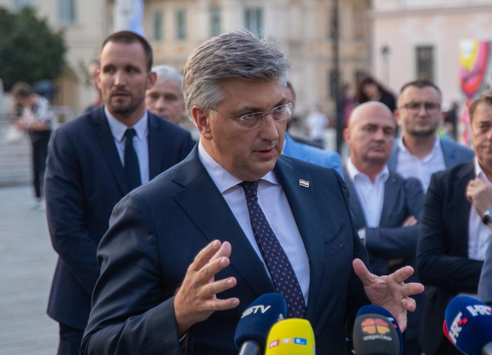 15.09.2022., Osijek- Predsjednik Vlade Andrej Plenković sastao se s osjeckim gradonacelnikom Ivanom Radicem i zupanom Osjecko-baranjske zupanije Ivanom Anusicem te su obisli obnovljenu Tvrdu. Photo: Borna Jaksic/PIXSELL