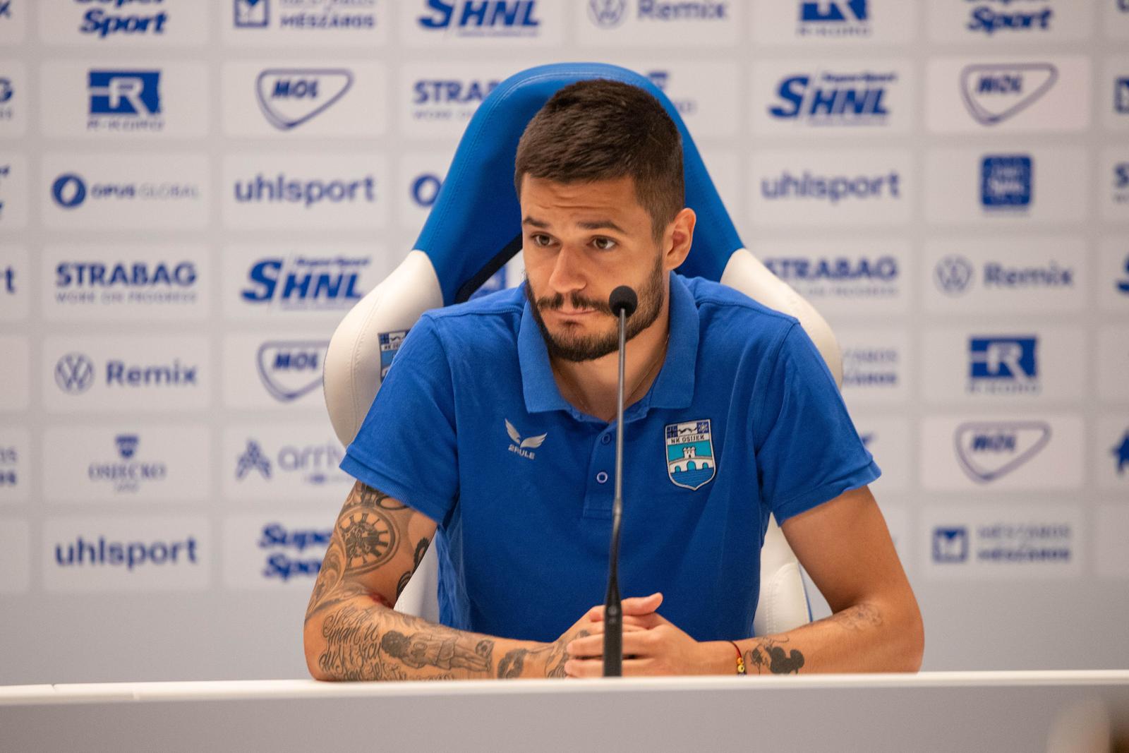 16.08.2023., Osijek - Konferencija za medije NK Osijek uoci uzvratne utakmice treceg pretkola UEFA Konferencijske lige protiv Adane Demirspor. Kristijan Lovric Photo: Borna Jaksic/PIXSELL